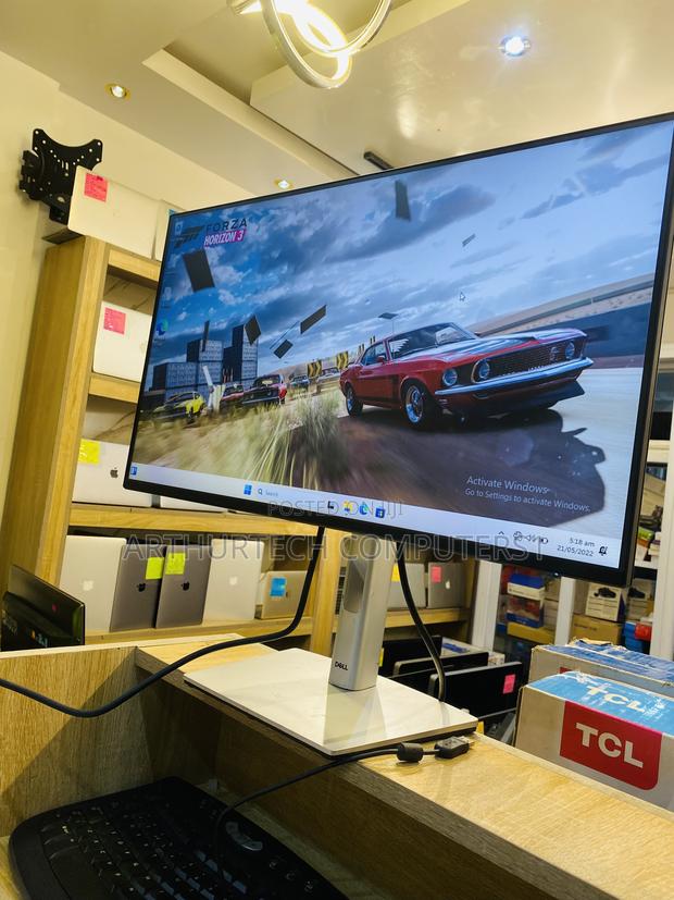 Dell Edgeless Monitor photo 2