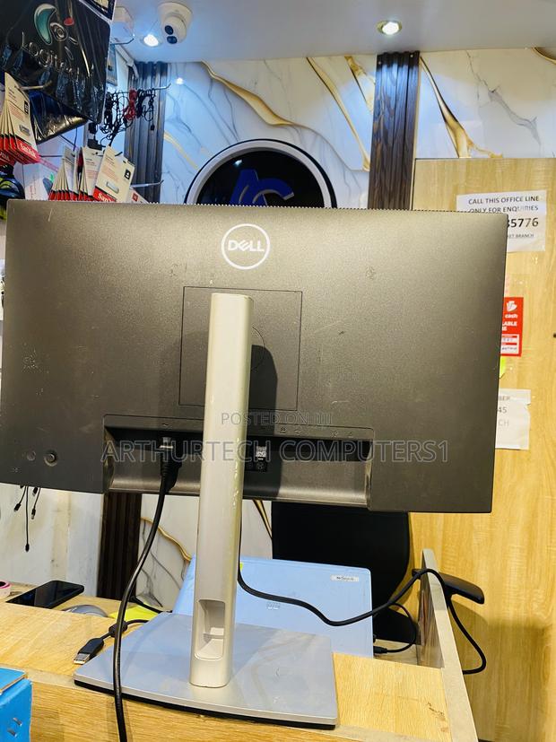 Dell Edgeless Monitor photo 4