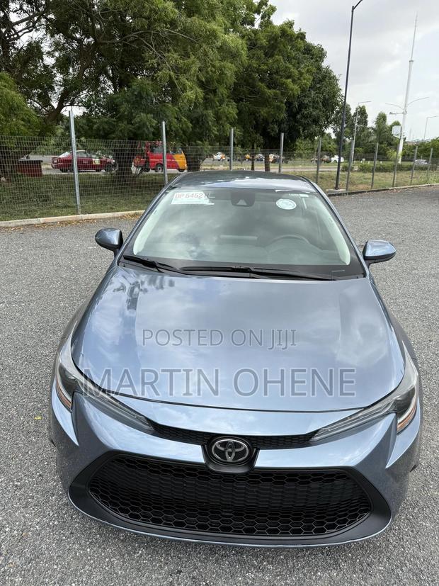 Toyota Corolla LE 2022 Gray