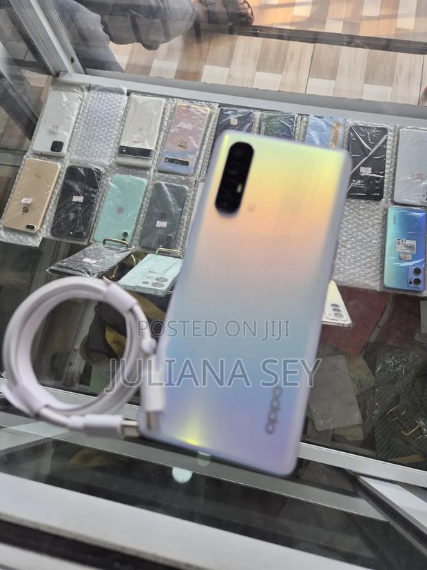 New Oppo Reno 3 128 GB photo 2