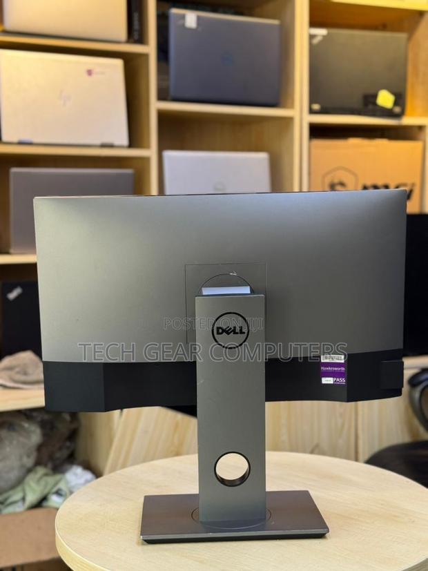 Dell 24 Monitor - P2422he - Full Hd 1080p, Ips , Usb-C Hub Monitor photo 2