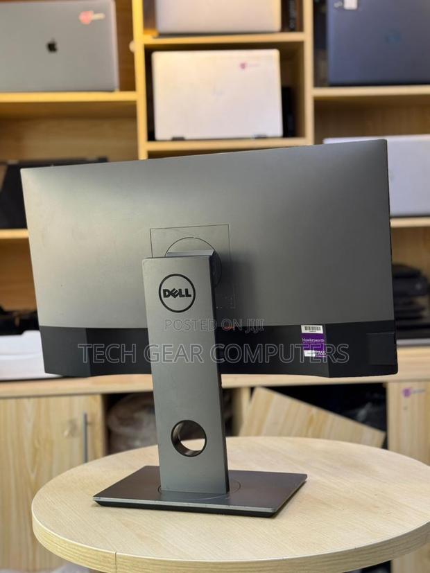 Dell 24 Monitor - P2422he - Full Hd 1080p, Ips , Usb-C Hub Monitor photo 3