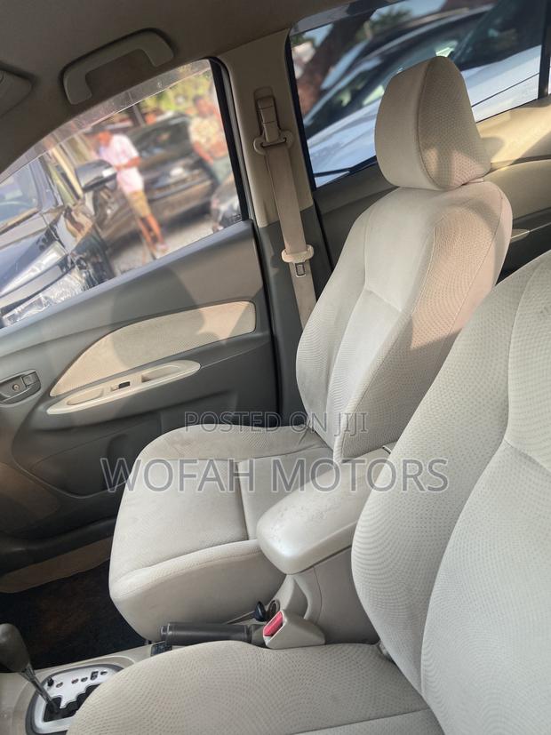 Toyota Belta 2012 Silver