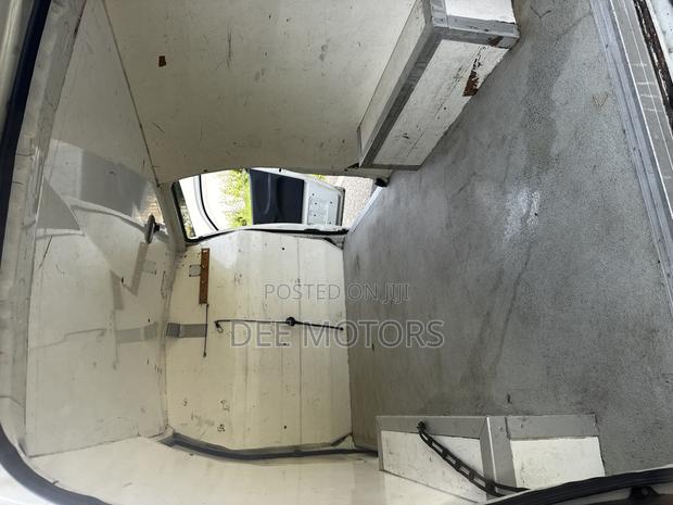 Toyota HiAce 1998 White