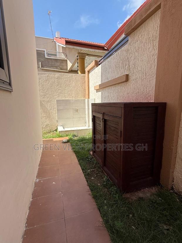3bdrm Duplex in Adenta for rent photo 5
