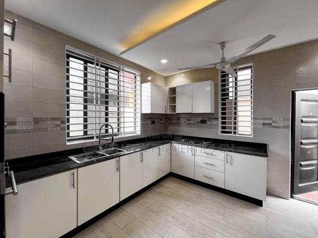 3bdrm Duplex in Adenta for rent photo 8