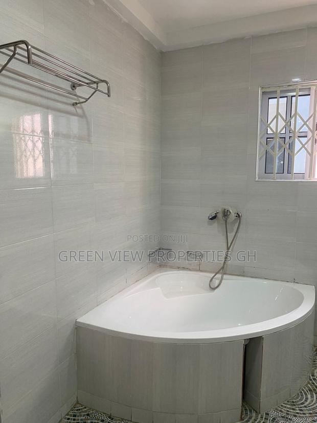 4bdrm Duplex in Taifa-Burkina for rent photo 9