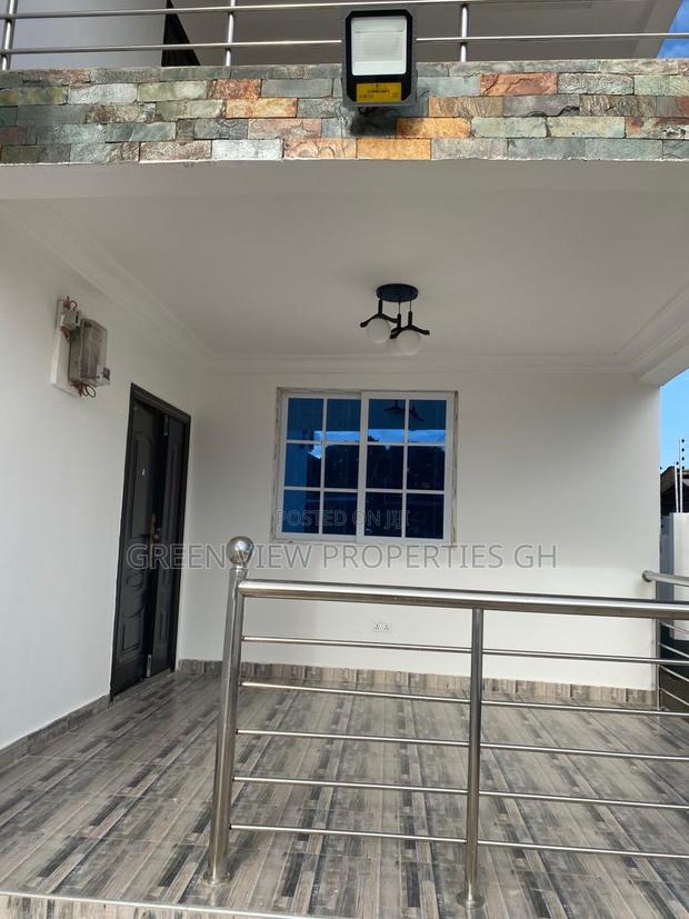 4bdrm Duplex in Taifa-Burkina for rent photo 8