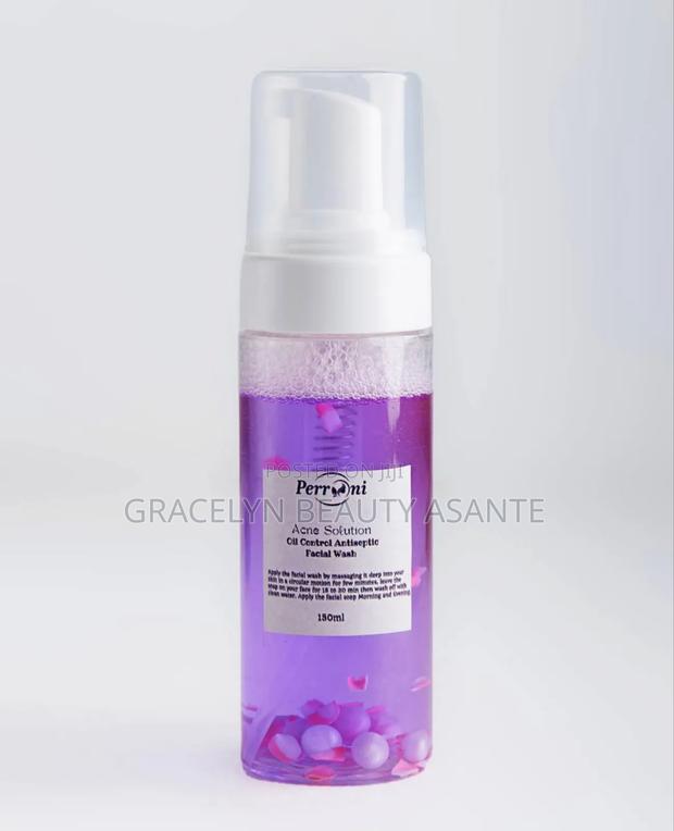 Pimples/Dark Spot/Sunburn Face Treatment · Photo 4