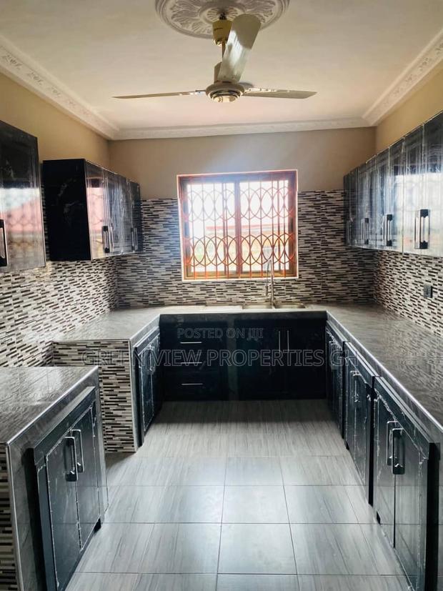 2bdrm Apartment in Ablekuma for rent photo 4