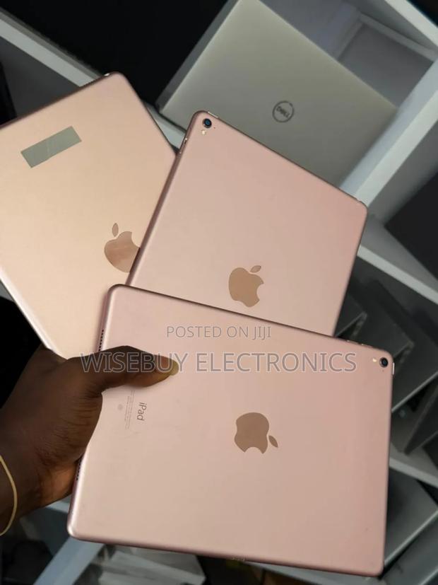 Apple iPad Pro 9.7 (2016) 128 GB Pink photo 2
