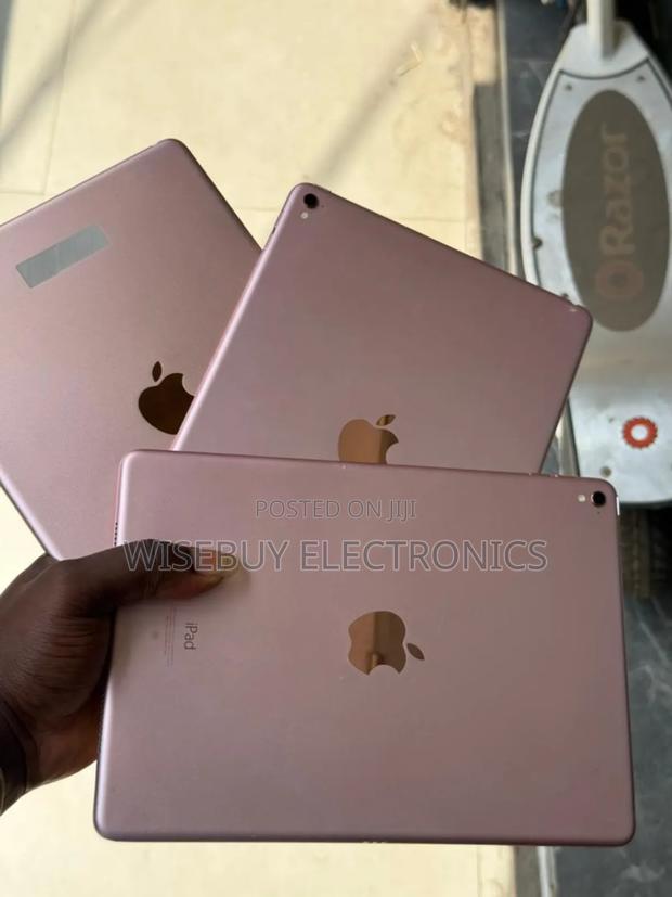 Apple iPad Pro 9.7 (2016) 128 GB Pink photo 3