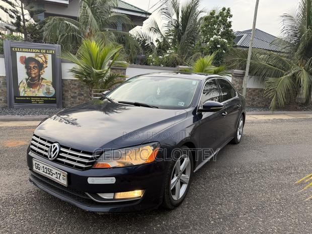 Volkswagen Passat 2.5 SE 2012 Blue