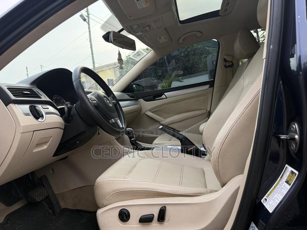 Volkswagen Passat 2.5 SE 2012 Blue