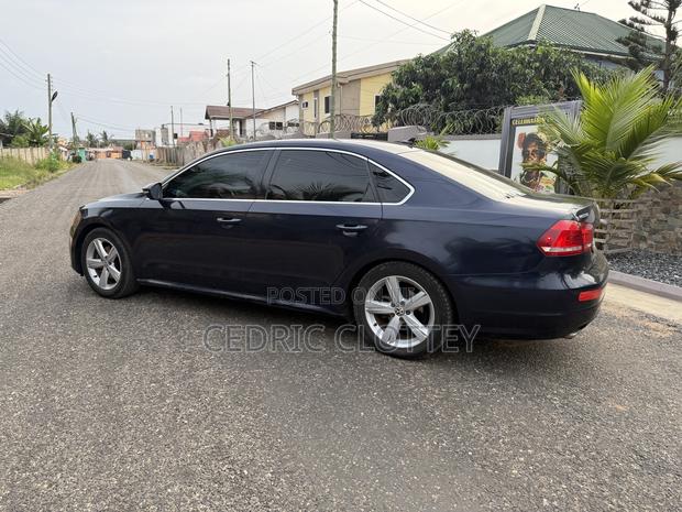 Volkswagen Passat 2.5 SE 2012 Blue