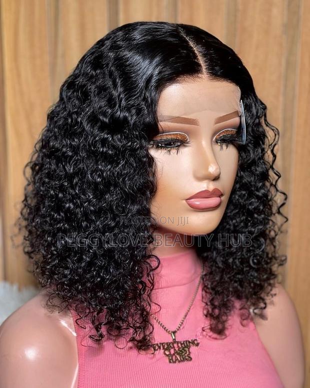 Wet Curls Wig · Photo 2