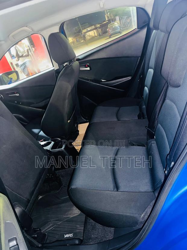 Toyota Yaris 2016 Blue