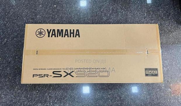 PSR-Sx920 Yamaha Keyboard · Photo 3