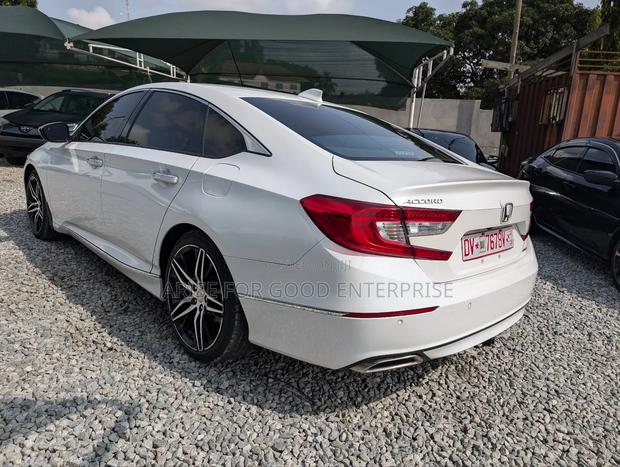 Honda Accord Touring 2.0T 2021 White photo 6