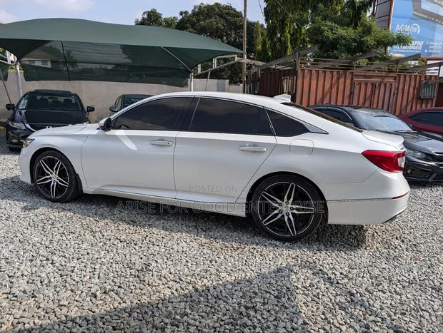 Honda Accord Touring 2.0T 2021 White photo 8