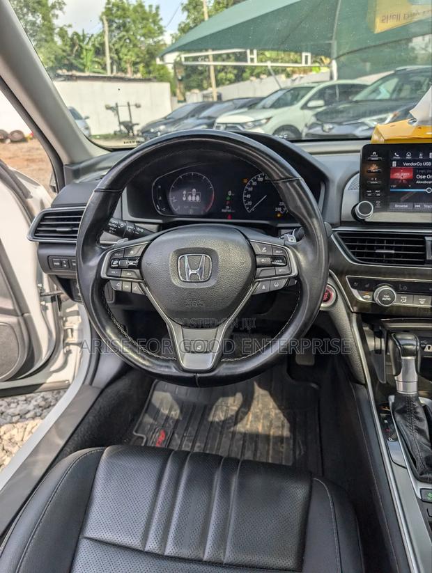 Honda Accord Touring 2.0T 2021 White photo 16