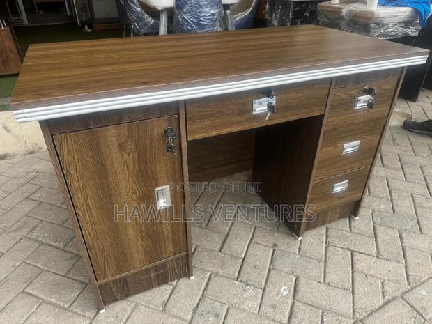 Production Office Table · Photo 2