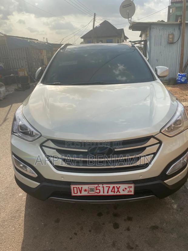 Hyundai Santa Fe GLS 4dr SUV (3.3L 6cyl 6A) 2014 Beige