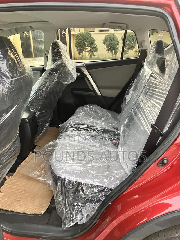 Toyota RAV4 XLE AWD (2.5L 4cyl 6A) 2016 Red