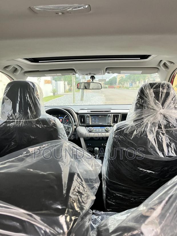 Toyota RAV4 XLE AWD (2.5L 4cyl 6A) 2016 Red