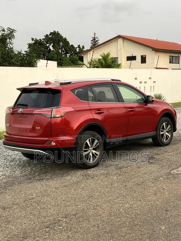 Toyota RAV4 XLE AWD (2.5L 4cyl 6A) 2016 Red