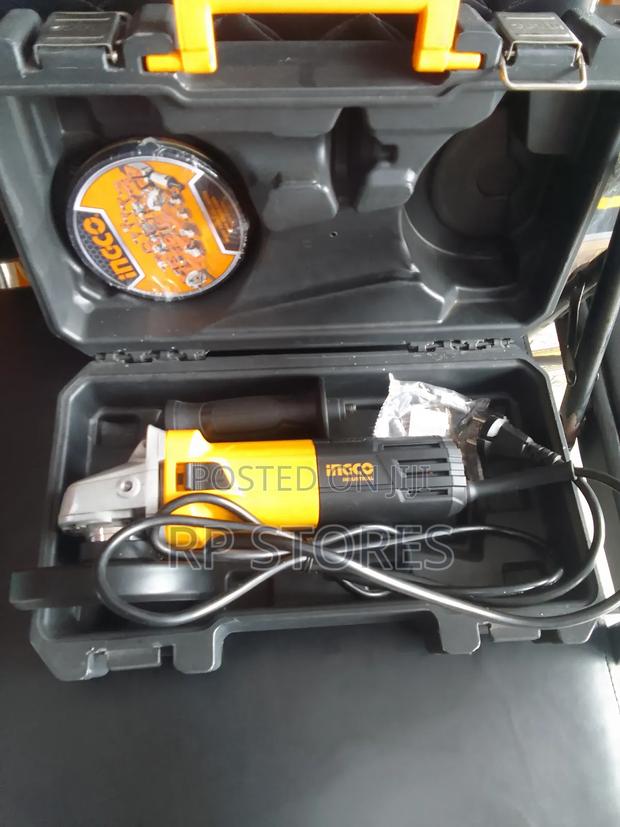 Ingco Angle Grinder and 10pcs Dics 4.5 Inches · Photo 4