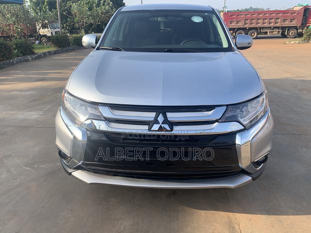 Mitsubishi Outlander SE FWD 2017 Silver