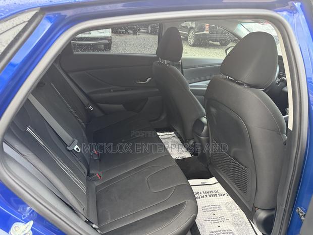 Hyundai Elantra Limited 2021 Blue