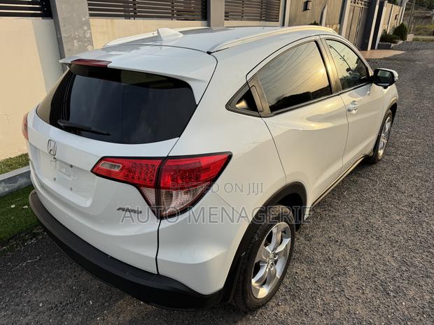 Honda HR-V 4dr SUV (1.5L 4cyl CVT) 2016 White