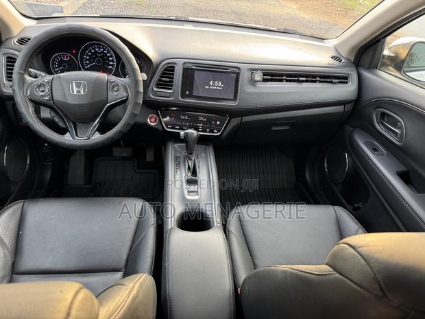 Honda HR-V 4dr SUV (1.5L 4cyl CVT) 2016 White