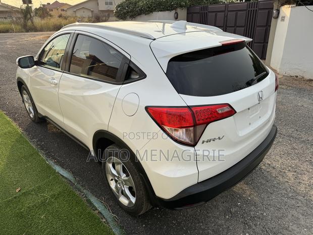 Honda HR-V 4dr SUV (1.5L 4cyl CVT) 2016 White