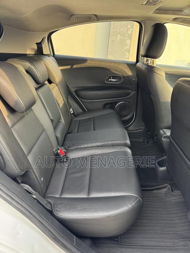 Honda HR-V 4dr SUV (1.5L 4cyl CVT) 2016 White