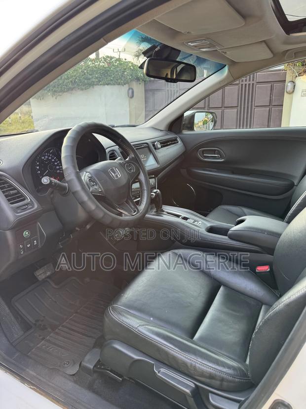 Honda HR-V 4dr SUV (1.5L 4cyl CVT) 2016 White