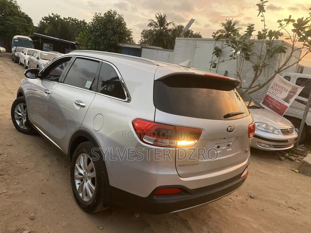 Kia Sorento 2017 Silver