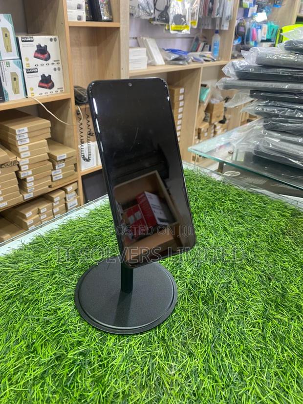 Magnetic Desk Phone Stand photo 5