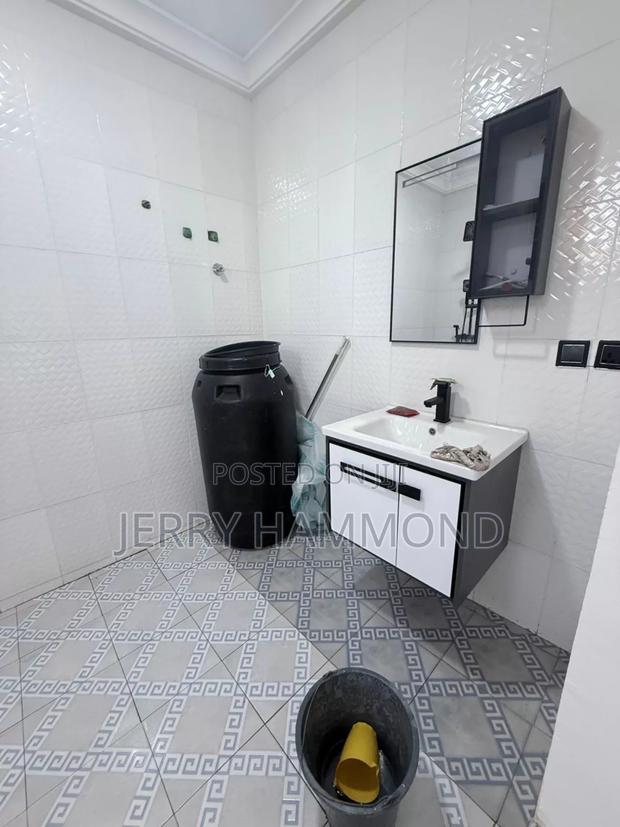 Furnished 2bdrm House in East Airport Hills, Teshie for rent · Photo 2
