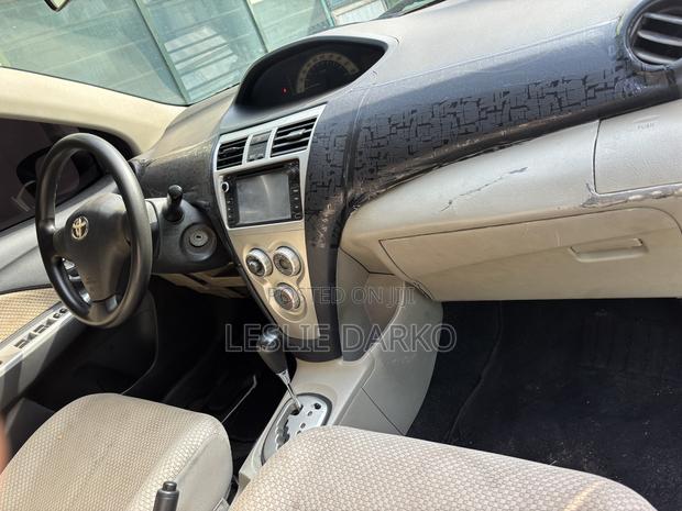 Toyota Belta 2012 Green