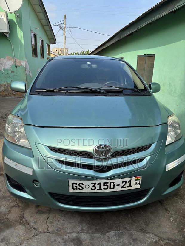 Toyota Belta 2012 Green