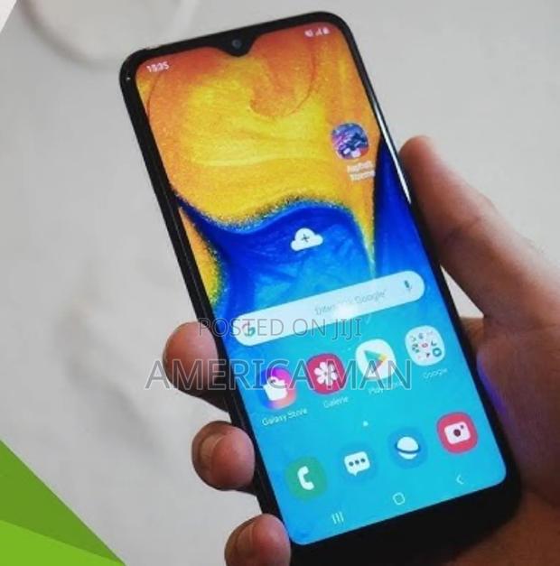Samsung Galaxy A20e 32 GB Black photo 2