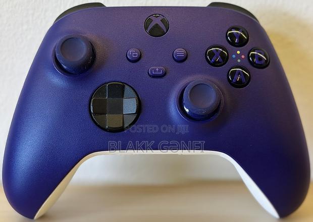 Xbox Series X/S Astral Purple Controller · Photo 2