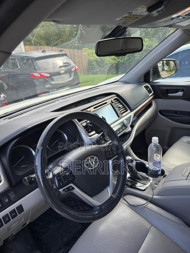 Toyota Highlander Limited Platinum V6 4x4 (3.5L 6cyl 6A) 2016 White