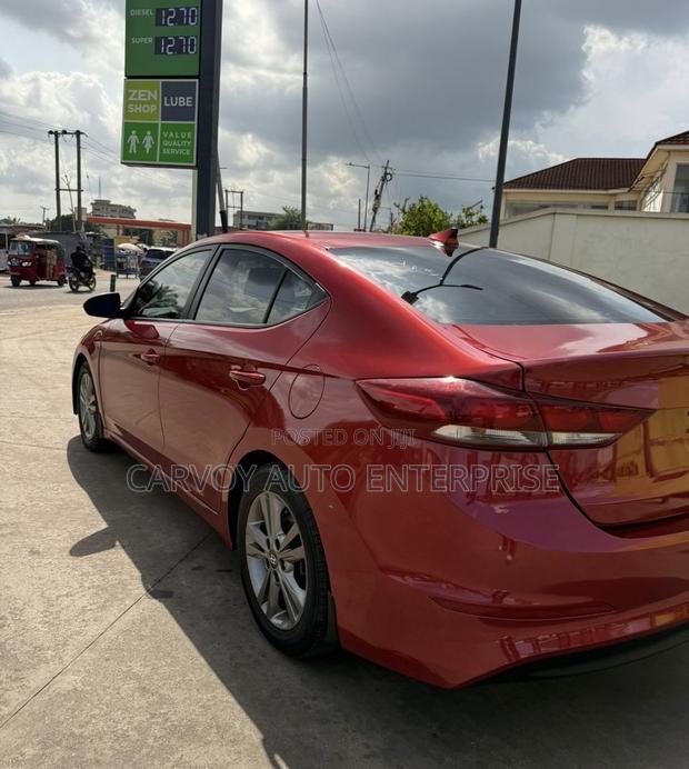 Hyundai Elantra Limited 2018 Maroon