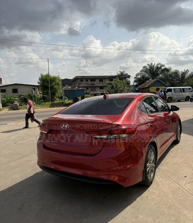 Hyundai Elantra Limited 2018 Maroon