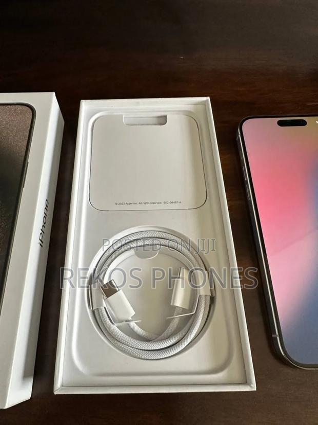 New Apple iPhone 15 Pro Max 512 GB White photo 3