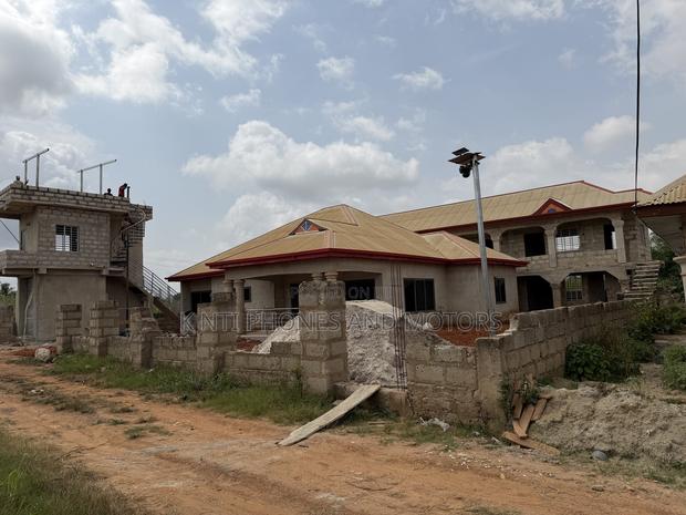 7bdrm Block of Flats in Tech Apromase, Kumasi Metropolitan for sale photo 11